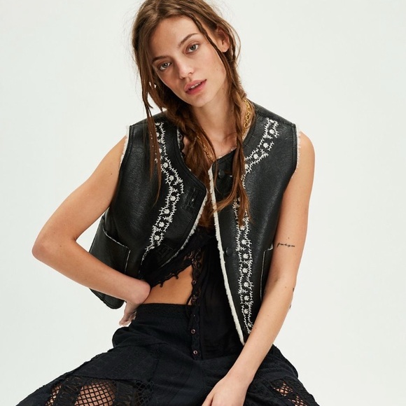 Free People Travelers Leather Vest size Medium NWT - Picture 2 of 11